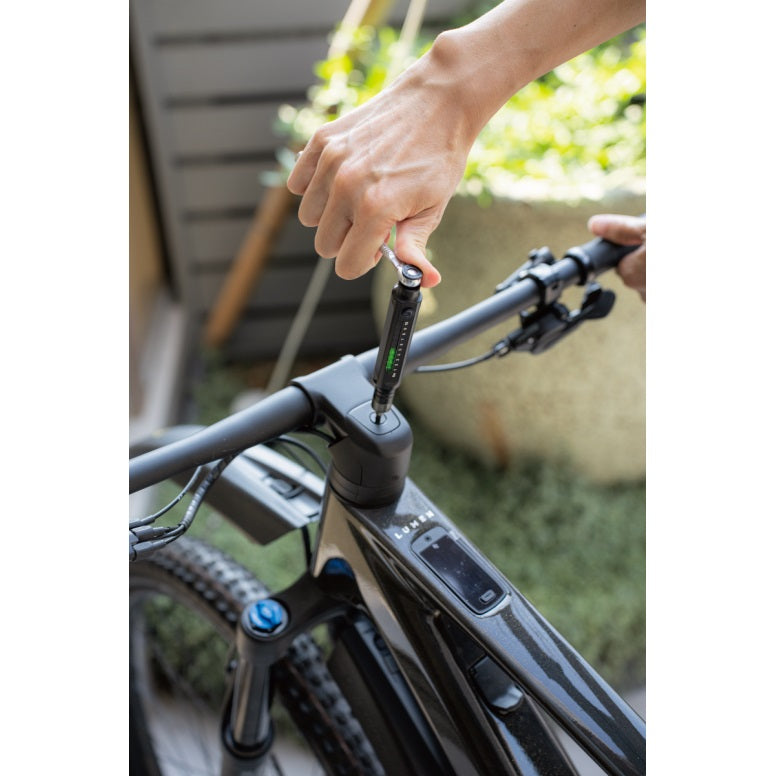 Topeak E-Torqbar 1-10Nm, A Lightweight Portable Digital Torque Wrench With Led Indicators Includes Hex Torx Bits Black - View #9