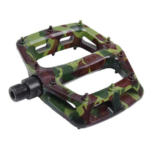Load image into Gallery viewer, DMR V6 - Plastic Flat Pedals - Green Camo