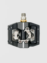 Load image into Gallery viewer, Shimano Saint PD-M821 - SPD Pedals - Black