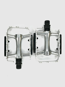 Wellgo M21 - Flat / Platform Mountain Bike Pedals