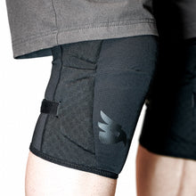 Load image into Gallery viewer, Bluegrass Arto Knee Pads
