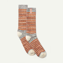 Load image into Gallery viewer, SealSkinz Attleborough Bamboo Mid Length Lightweight Stripe Socks