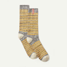 Load image into Gallery viewer, SealSkinz Attleborough Bamboo Mid Length Lightweight Stripe Socks
