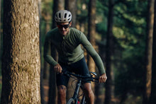 Load image into Gallery viewer, HJC Bellus Road Bike Helmet
