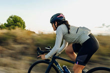 Load image into Gallery viewer, HJC Bellus Road Bike Helmet