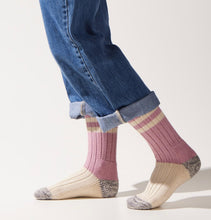 Load image into Gallery viewer, SealSkinz Cawston Womens Bamboo Mid Length Colour Blocked Socks
