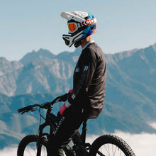 Load image into Gallery viewer, Kask Defender WG11 Full Face Mountain Bike Helmet