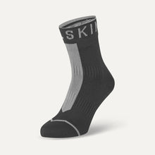 Load image into Gallery viewer, SealSkinz Dunton Waterproof All Weather Ankle Length Socks with Hydrostop