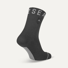 Load image into Gallery viewer, SealSkinz Dunton Waterproof All Weather Ankle Length Socks with Hydrostop