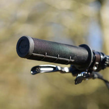 Load image into Gallery viewer, DMR Gridlock Lock-on Mountain Bike Handlebar Grips