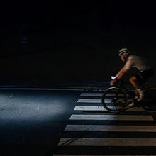 Load image into Gallery viewer, Ravemen K700 USB Rechargeable Nighttime LED Front Bike Light