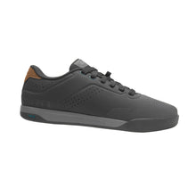Load image into Gallery viewer, Giro Latch Flat Pedal Mountain Bike Shoes