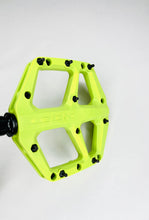 Load image into Gallery viewer, Look Trail ROC Fusion Flat Pedals
