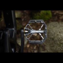 Load image into Gallery viewer, Shimano Saint PD-G8040 Flat Pedals | Gravity Grip &amp; Control | High on Bikes