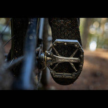 Load image into Gallery viewer, Shimano Saint PD-G8040 Flat Pedals | Gravity Grip &amp; Control | High on Bikes