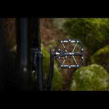 Load image into Gallery viewer, Shimano Deore XT PD-M8240 Flat MTB Pedals | High on Bikes