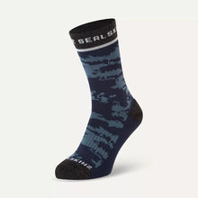 Load image into Gallery viewer, SealSkinz Reepham Mid Length Jacquard Active Socks
