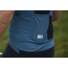 Load image into Gallery viewer, Madison Roam Men's Short Sleeve Jersey | High on Bikes