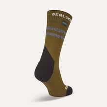 Load image into Gallery viewer, SealSkinz Runton Waterproof Cold Weather Mid Length Socks Hydrostop