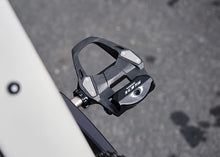 Load image into Gallery viewer, Shimano 105 PD-R7000 SPD-SL Carbon Clipless Road Pedals