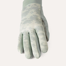 Load image into Gallery viewer, SealSkinz Ryston Womens Water Repellent Skinz Print Nano Fleece Gloves
