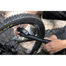 Load image into Gallery viewer, Topeak Shuttle Gauge Digital Pressure Gauge