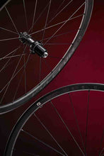 Load image into Gallery viewer, Fulcrum Speed 25+ Carbon Disc Wheelset (26mm) - Ultralight Tubeless Ready Shimano HG