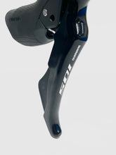 Load image into Gallery viewer, Shimano 105 ST-R7020 Hydraulic Disc / STI Gear Lever - Flat Mount