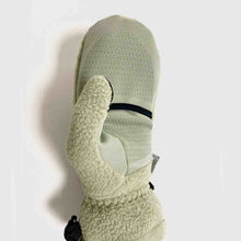 Load image into Gallery viewer, Sealskinz Sturston Windproof Sherpa Fleece Convertible Mittens