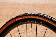 Load image into Gallery viewer, Vittoria Terreno T80 TLR Gravel Tyre - Coarse/Loose All-Terrain