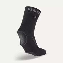 Load image into Gallery viewer, SealSkinz Thetford Waterproof All Weather Cycle Oversocks