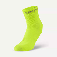 Load image into Gallery viewer, SealSkinz Thetford Waterproof All Weather Cycle Oversocks
