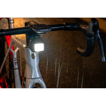 Load image into Gallery viewer, Moon Titan Max 1700 lm LED Front Bike Light With Remote