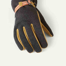Load image into Gallery viewer, SealSkinz Toftwood Waterproof Boiled Wool Gloves