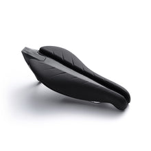Load image into Gallery viewer, Fabric Tri Elite Flat CrMo Saddle | High on Bikes