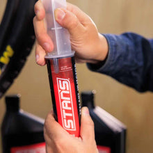 Load image into Gallery viewer, Stans NoTubes Tubeless Tyre Sealant Injector