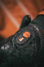 Load image into Gallery viewer, SealSkinz Upwell Waterproof Heated Cycle Gloves
