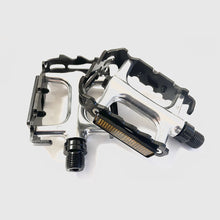 Load image into Gallery viewer, VP Components VP-196 Alloy Sealed Pedals