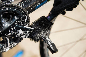 Muc-Off - Two Prong Brush