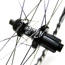 Load image into Gallery viewer, Vittoria Elusion 30 Carbon Disc Wheels / Centerlock / Shimano / Bolt Through