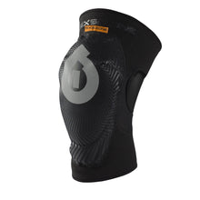 Load image into Gallery viewer, SixSixOne Comp AM Knee Pads - Youth