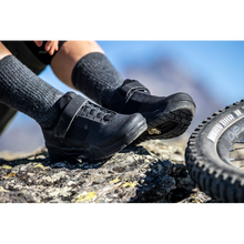 Load image into Gallery viewer, Crank Brothers Mallet E BOA Mountain Bike Shoes