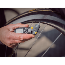 Load image into Gallery viewer, Topeak Smarthead Digital Pressure Gauge D2 - Black