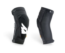 Load image into Gallery viewer, Bluegrass Solid D30 Knee Pads
